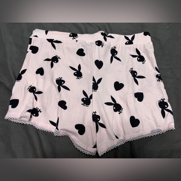 BNWT PLAYBOY PAJAMA SET - LONG SLEEVE CROP TOP & LACE TRIM SHORTS - PINK… - Picture 8 of 9